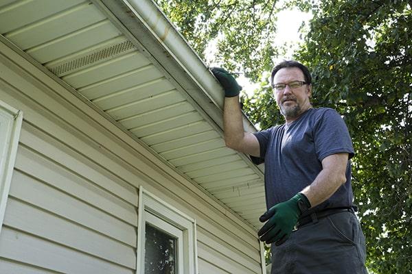 Gutter Cleaning of Wethersfield crew